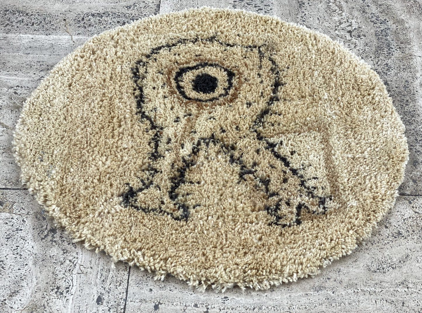 Rug Cyclops